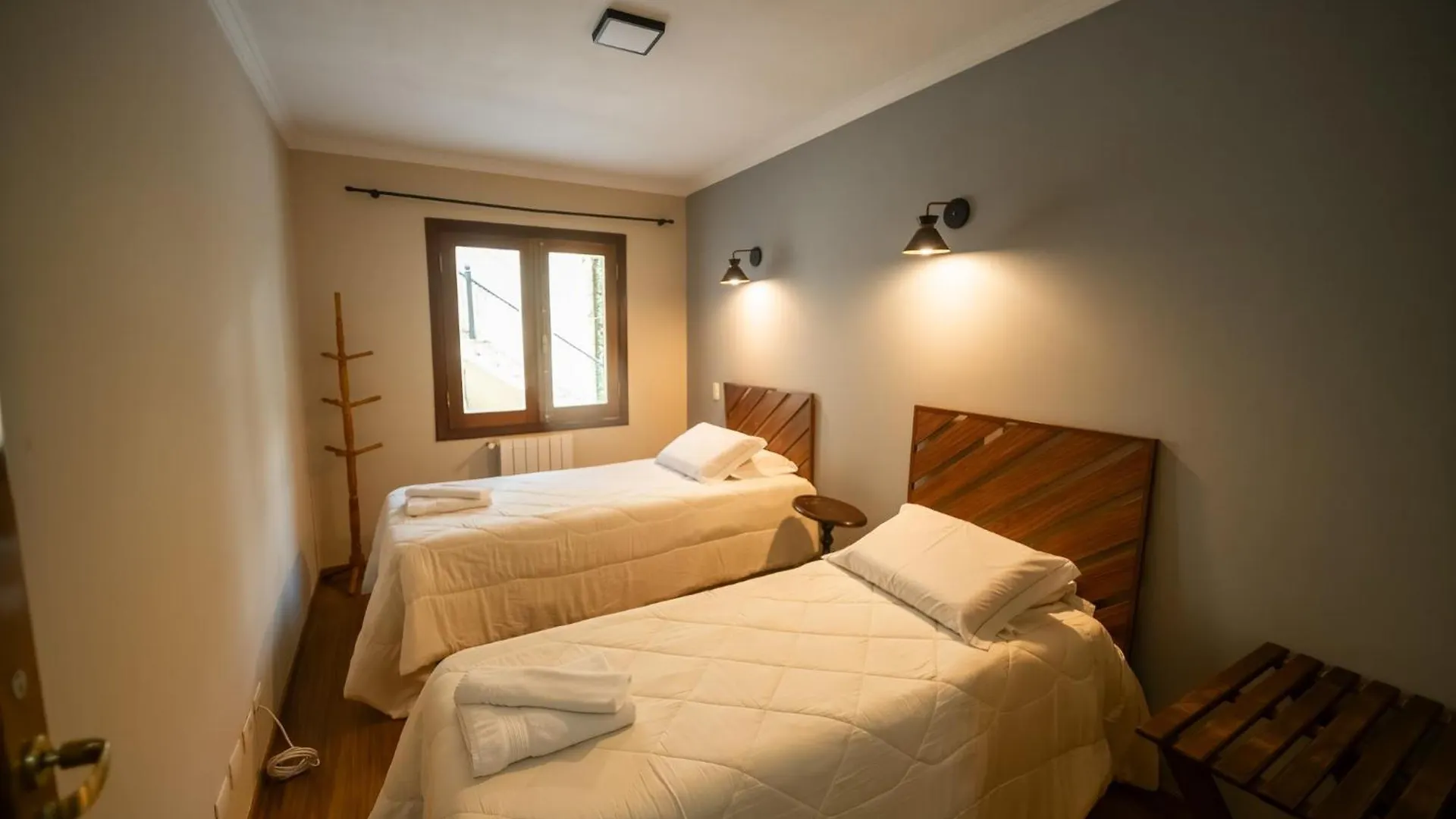 Araucaria Lodge - 800 Metros Do Capivari Campos do Jordao 4*,